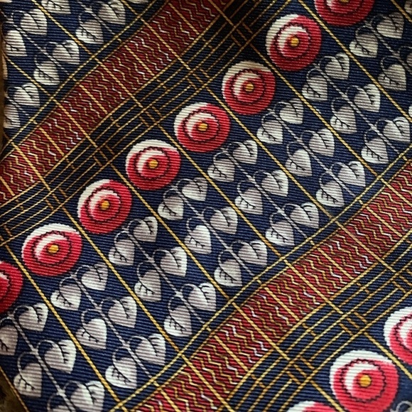 NEW Breaux Metropolitan Museum of Art Tie Navy Red Gold Multi Color Tie - Picture 3 of 5